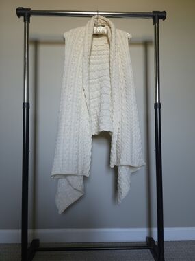 100% Virgin Wool Waterfall Cardigan Vest